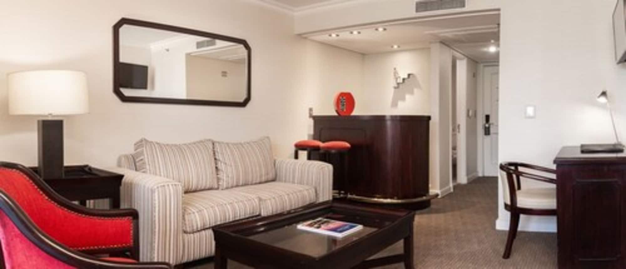 Wyndham Garden Santiago Kennedy Hotel Eksteriør billede