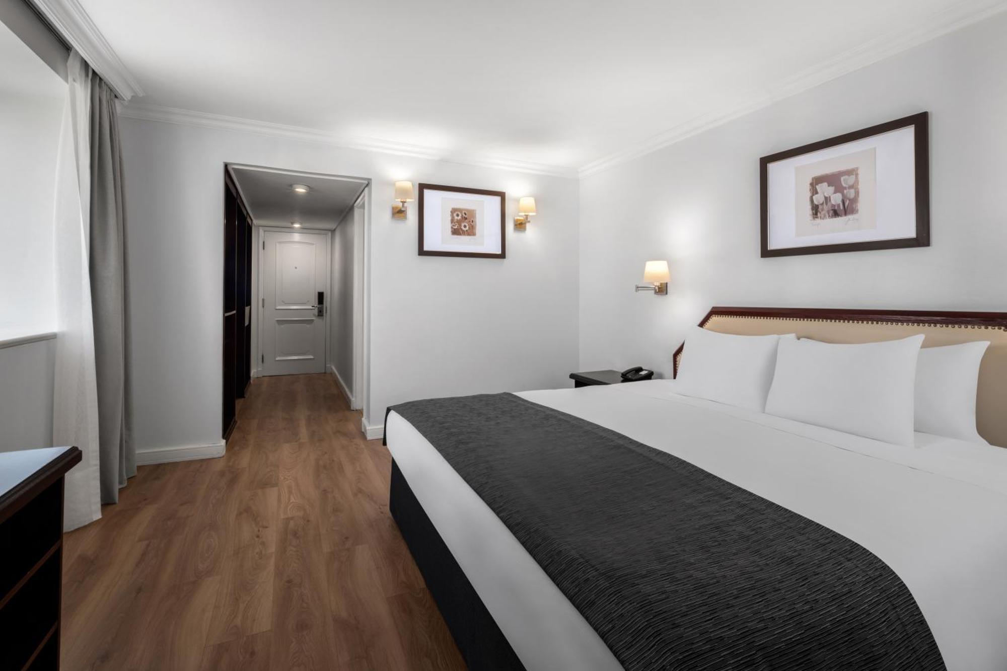 Wyndham Garden Santiago Kennedy Hotel Eksteriør billede