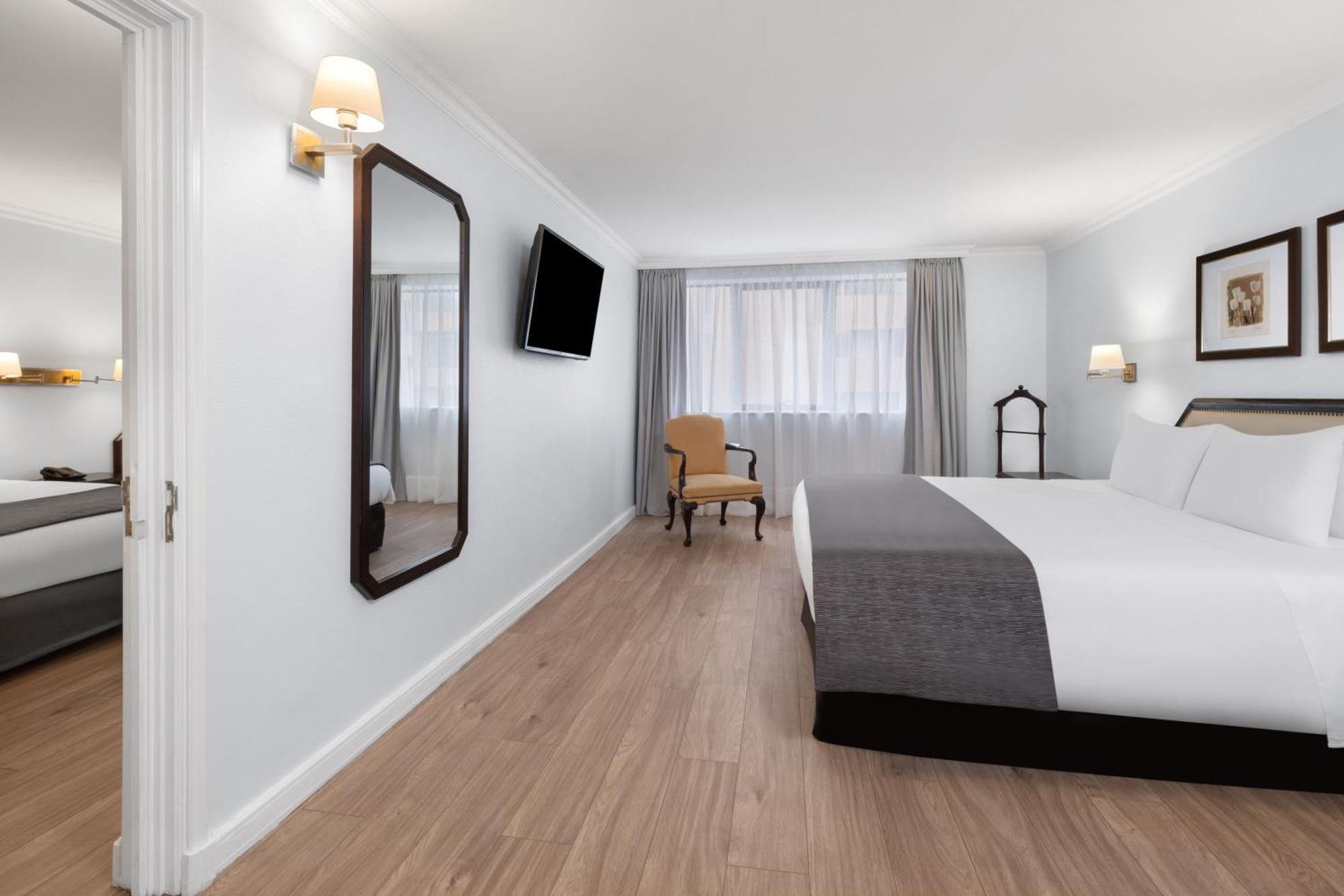 Wyndham Garden Santiago Kennedy Hotel Eksteriør billede