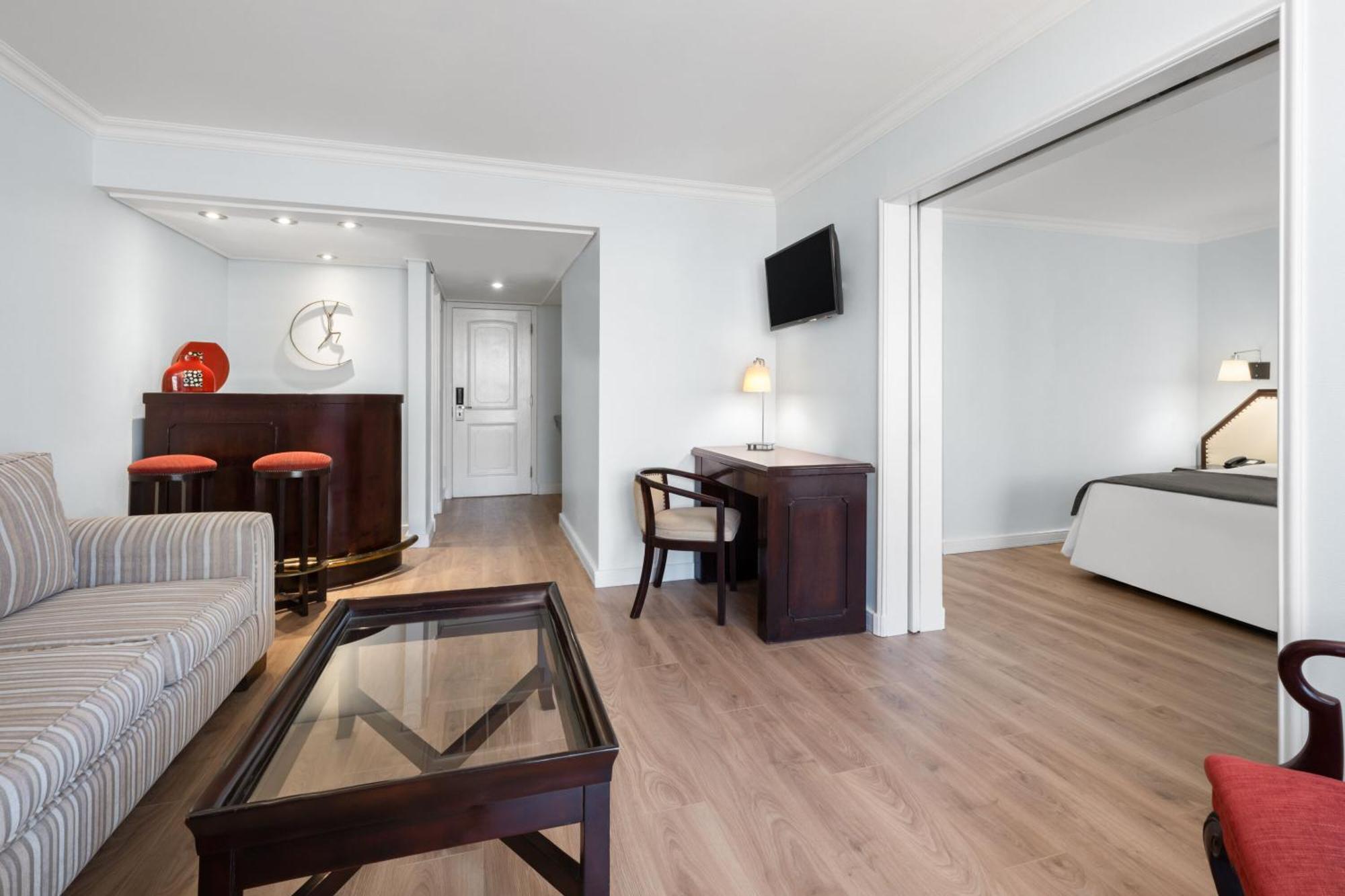 Wyndham Garden Santiago Kennedy Hotel Eksteriør billede