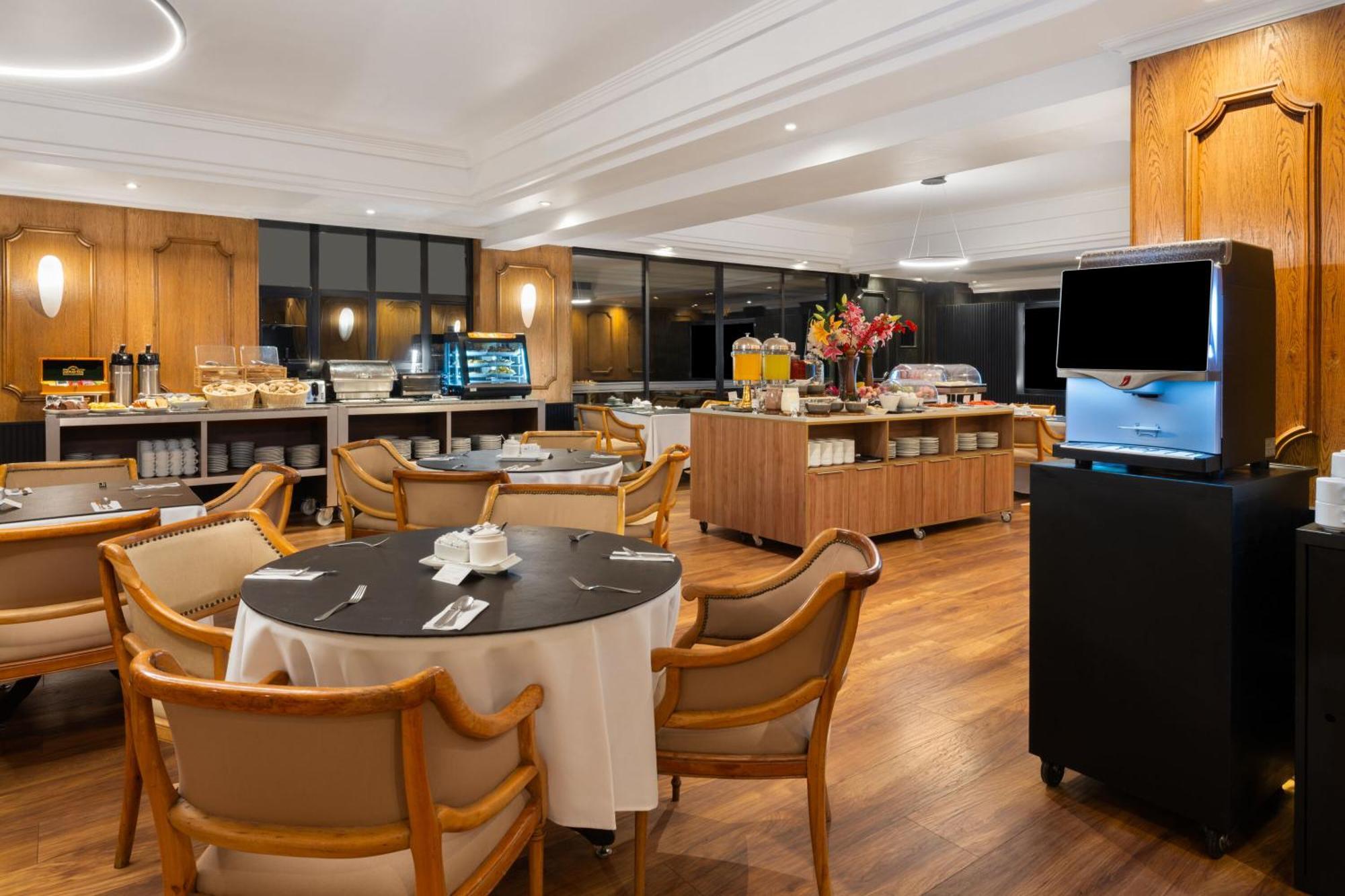 Wyndham Garden Santiago Kennedy Hotel Eksteriør billede