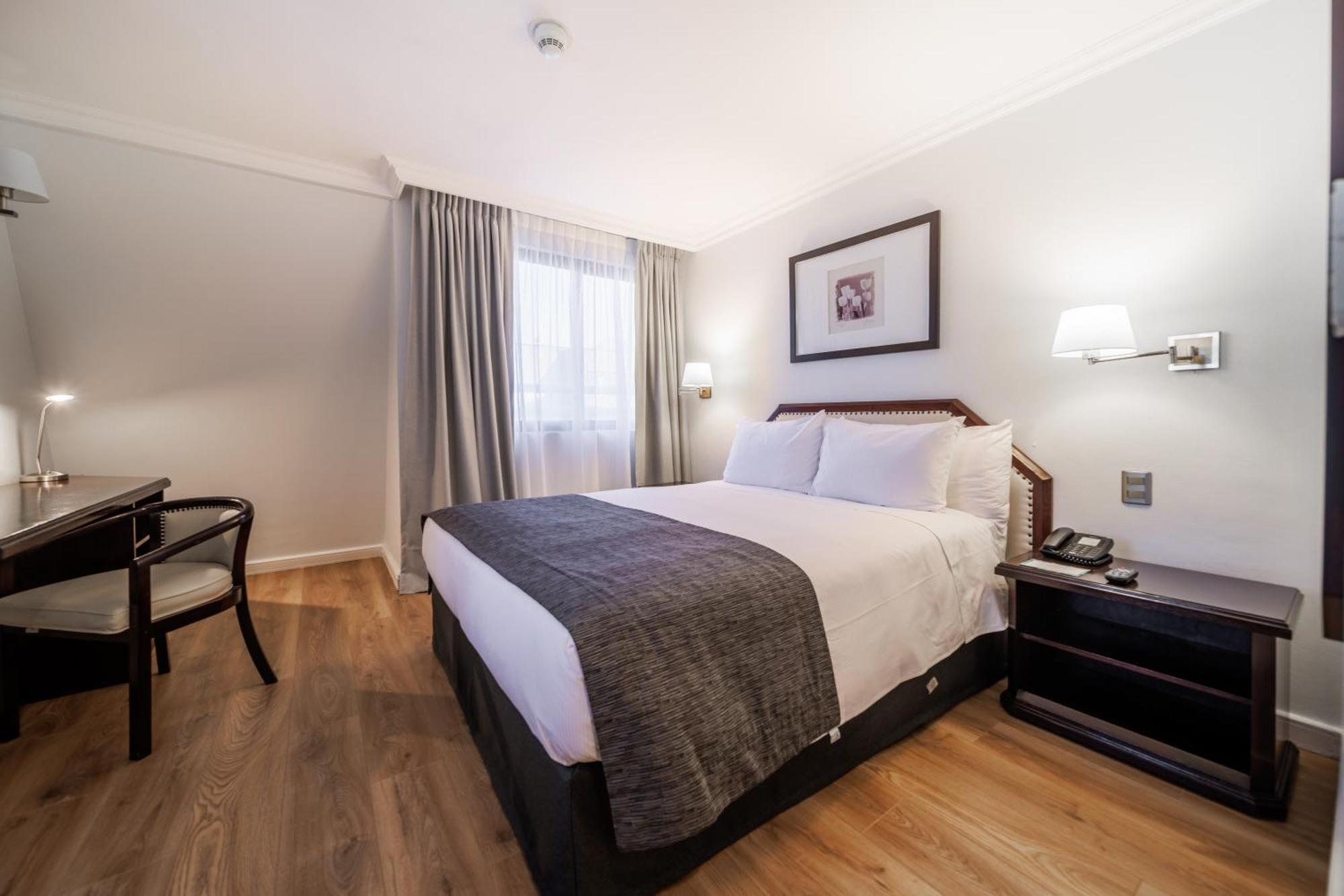 Wyndham Garden Santiago Kennedy Hotel Eksteriør billede