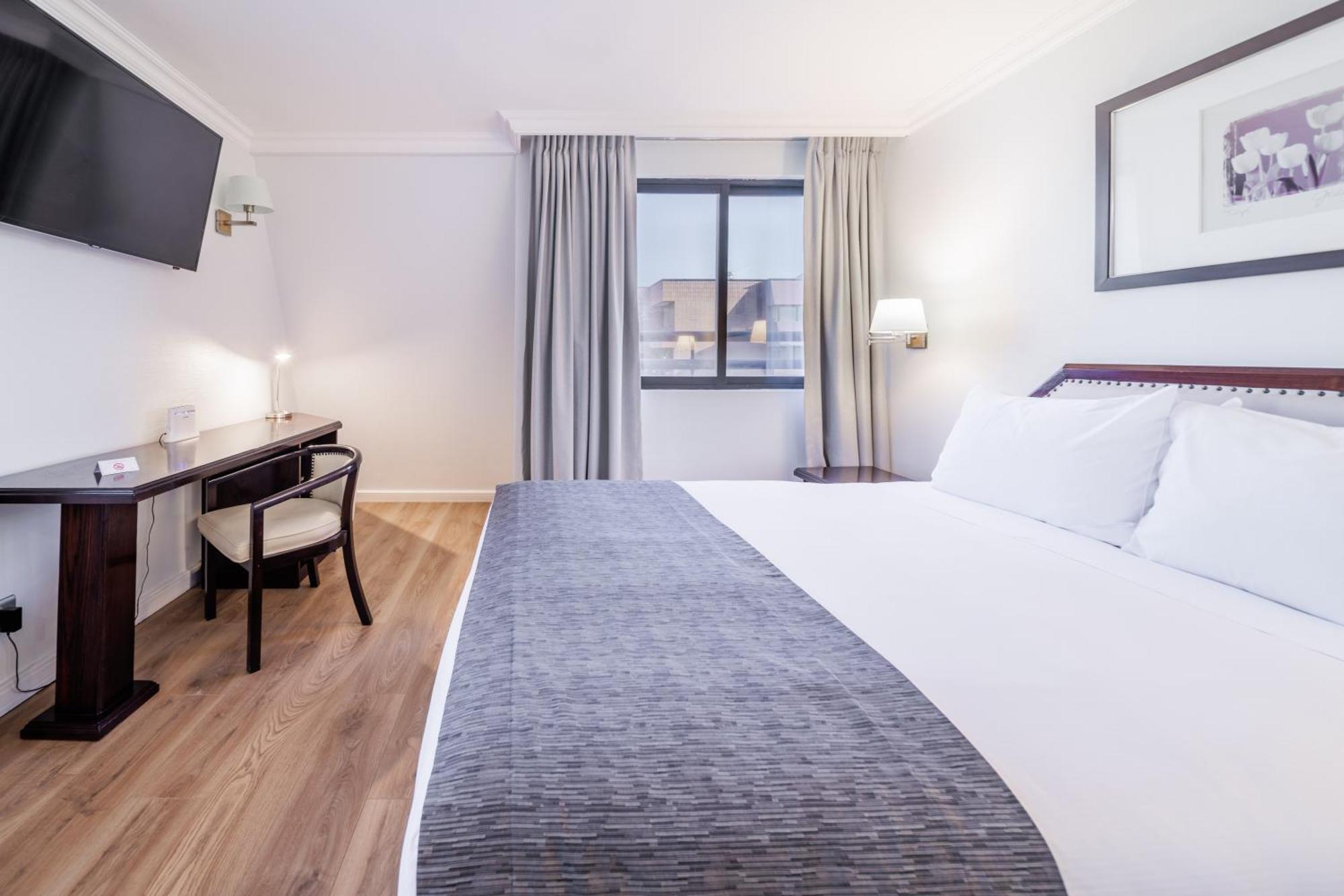 Wyndham Garden Santiago Kennedy Hotel Eksteriør billede