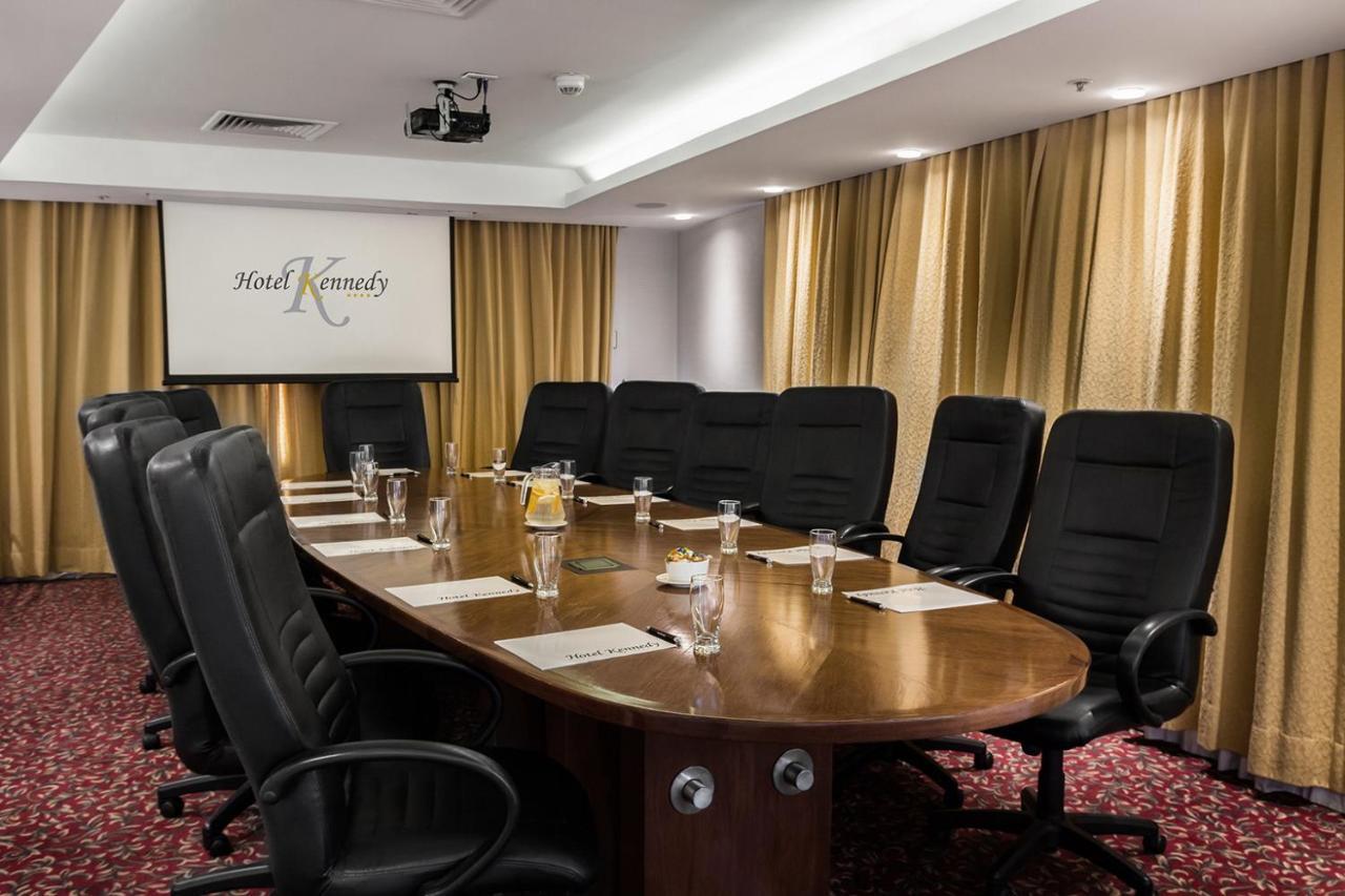 Wyndham Garden Santiago Kennedy Hotel Eksteriør billede